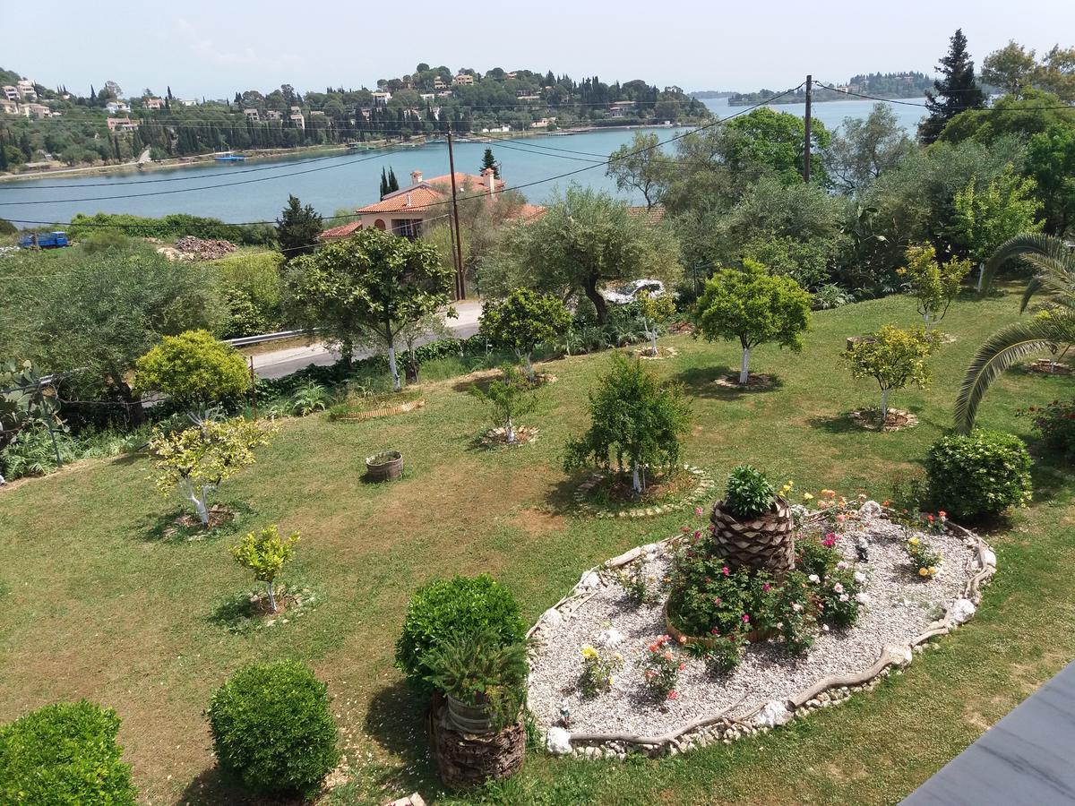 Athineos Kommeno (Corfu)