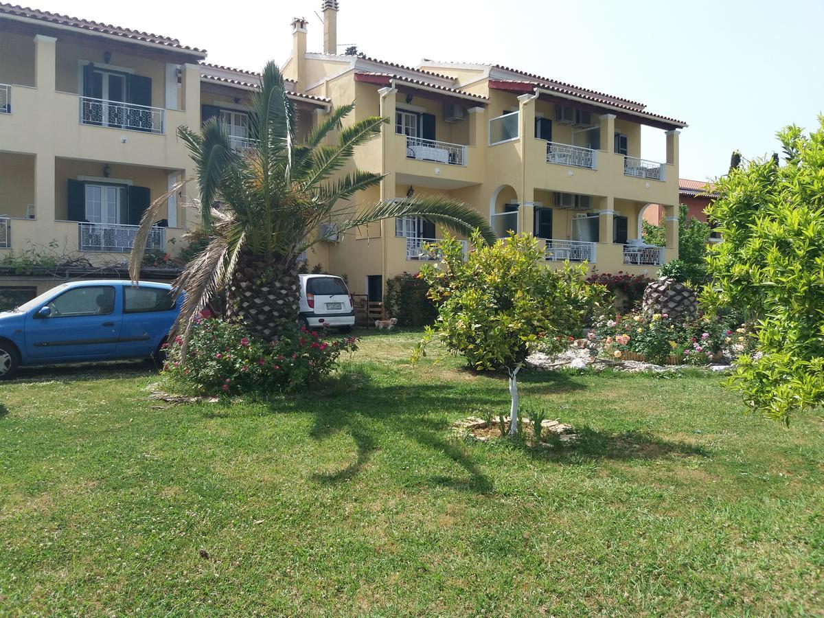 Athineos Daire Kommeno (Corfu)